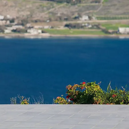 Paradiso Bay Naousa (Paros)